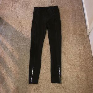 LULULEMON RUNNING TIGHTS IN EXCELLENT CONDITION!!